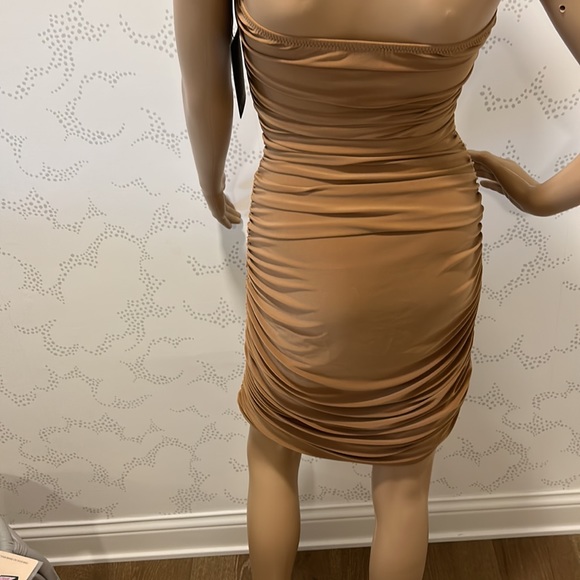 Brand New With Tags Norma Kamali Bill Tan Ruched Dress - Picture 3 of 6